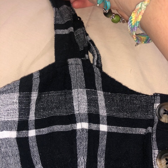 Black and white plaid crop tank top - Picture 3 of 5